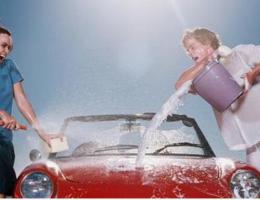 洗洁精、肥皂、洗衣粉等家庭常用物品用来洗车会怎样！